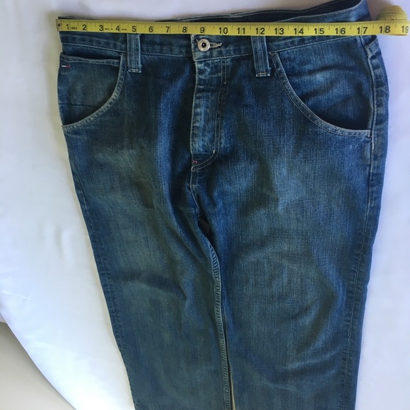 Tommy Hilfiger Men's distressJeans - Picture 3 of 6